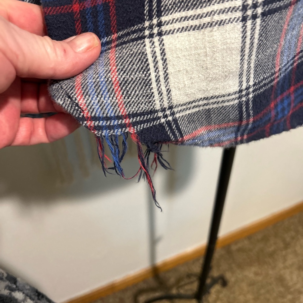 American Eagle Oversized Fit Distressed Button Down Flannel - Picture 5 of 11